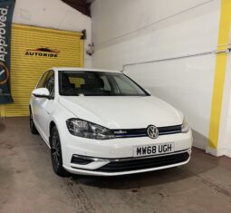 2018 Volkswagen Golf White Hatchback