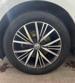 
2018 Volkswagen Golf White Hatchback full									