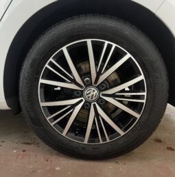 
2018 Volkswagen Golf White Hatchback full									