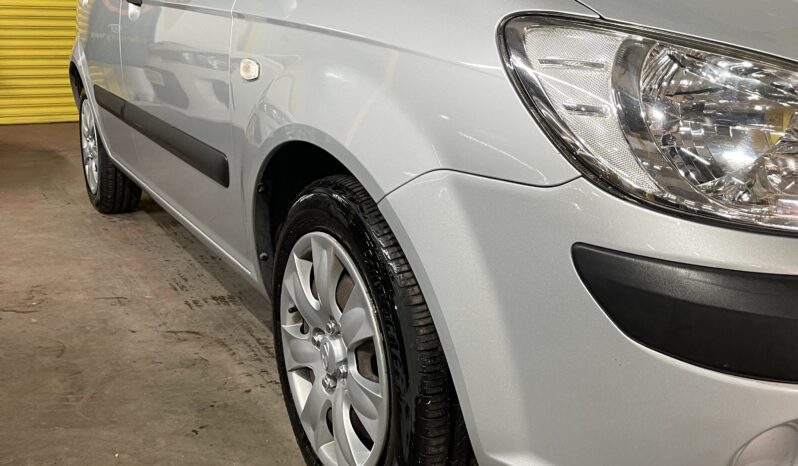 
2007 Hyundai getz Silver Hatchback full									