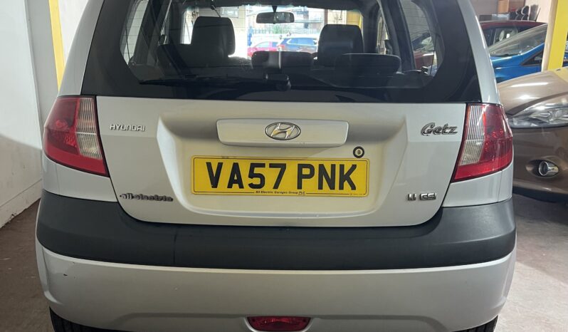 
2007 Hyundai getz Silver Hatchback full									