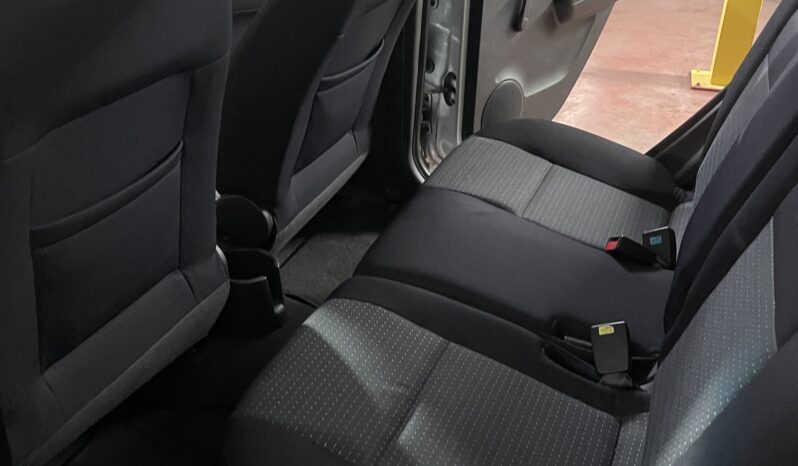 
2007 Hyundai getz Silver Hatchback full									
