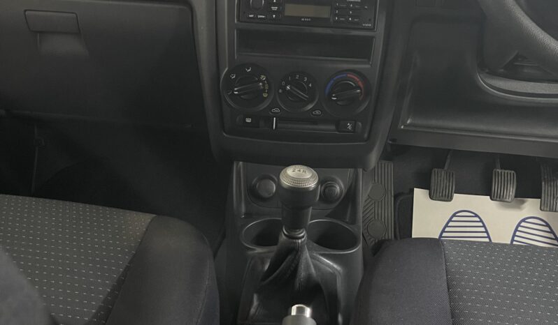 
2007 Hyundai getz Silver Hatchback full									