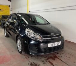 2016 Kia Rio Black Hatchback