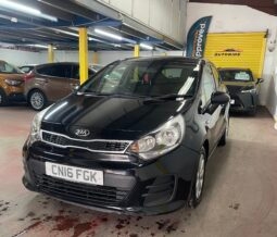 2016 Kia Rio Black Hatchback