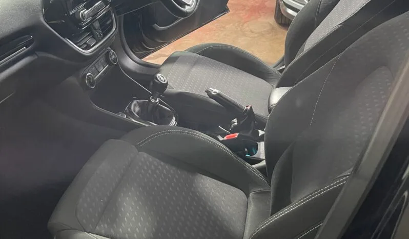 
2019 Ford Fiesta Black Hatchback full									