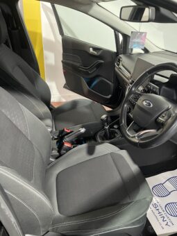 
2019 Ford Fiesta Black Hatchback full									