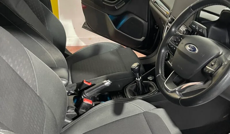 
2019 Ford Fiesta Black Hatchback full									