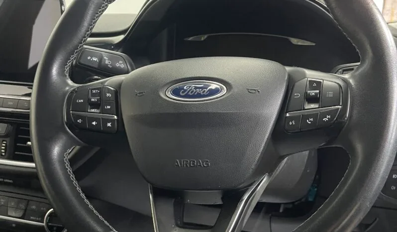 
2019 Ford Fiesta Black Hatchback full									