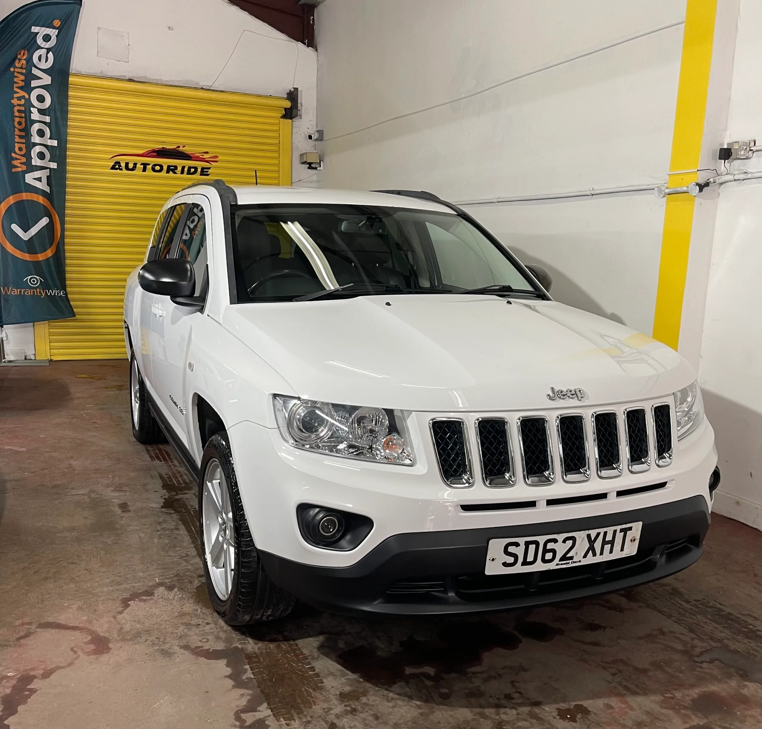 2012 Jeep Compass White SUV
