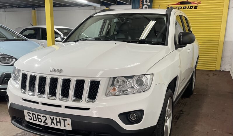 
2012 Jeep Compass White SUV full									