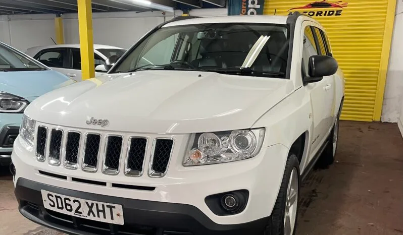 
2012 Jeep Compass White SUV full									
