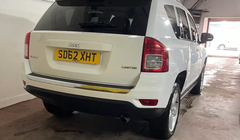 
2012 Jeep Compass White SUV full									