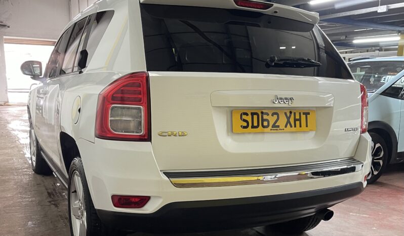 
2012 Jeep Compass White SUV full									