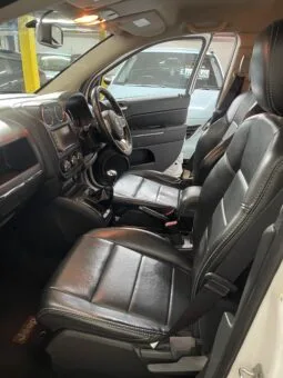 
2012 Jeep Compass White SUV full									