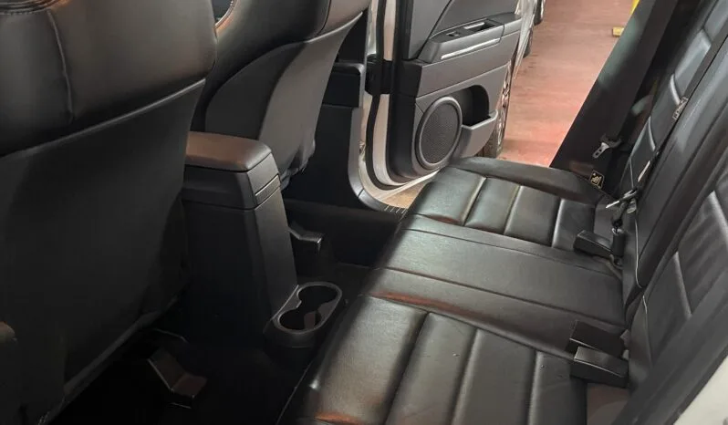 
2012 Jeep Compass White SUV full									
