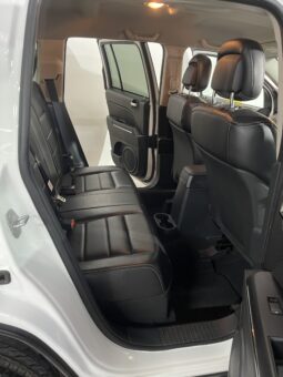 
2012 Jeep Compass White SUV full									