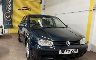2003 Volkswagen Golf green Hatchback