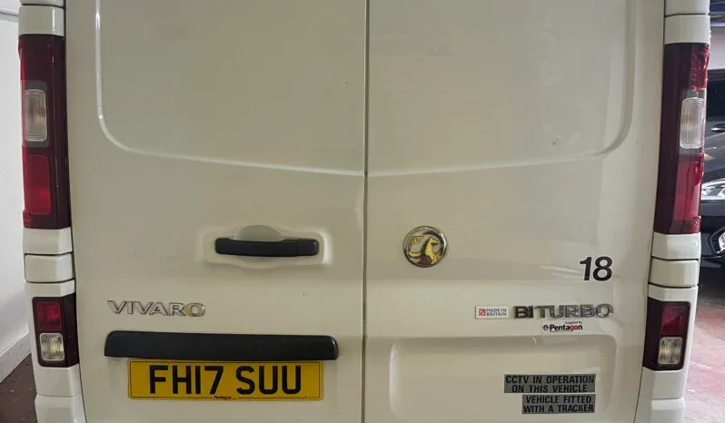 
2017 Vauxhall vivaro White Wagon full									