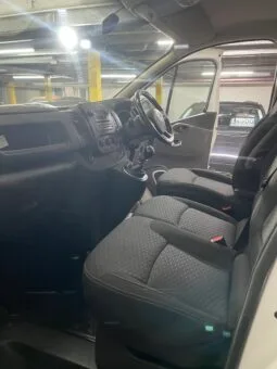 
2017 Vauxhall vivaro White Wagon full									