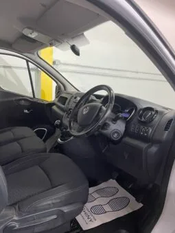 
2017 Vauxhall vivaro White Wagon full									