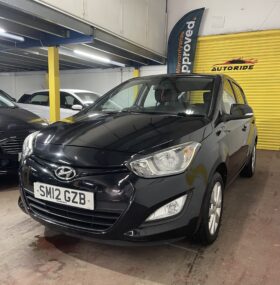 2012 Hyundai i20 Black Hatchback