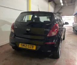 
2012 Hyundai i20 Black Hatchback full									