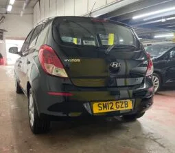 
2012 Hyundai i20 Black Hatchback full									