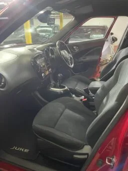 
2016 Nissan Juke Red SUV full									