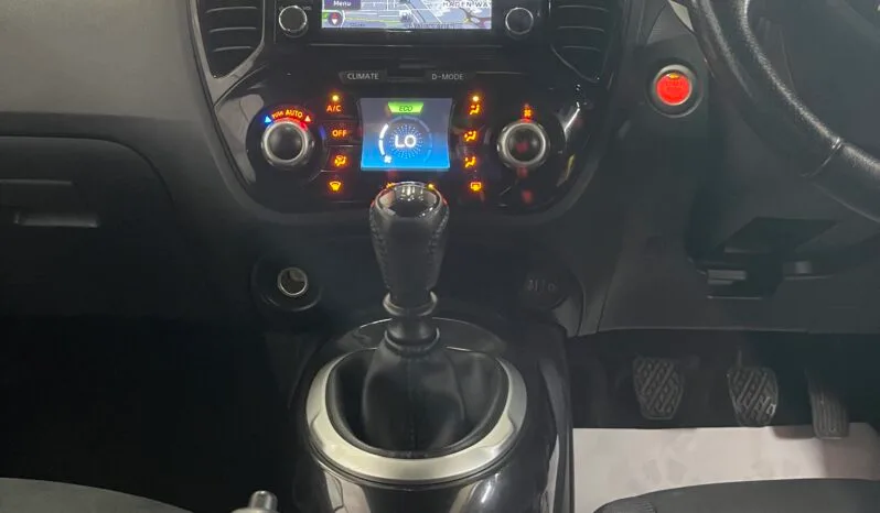 
2016 Nissan Juke Red SUV full									