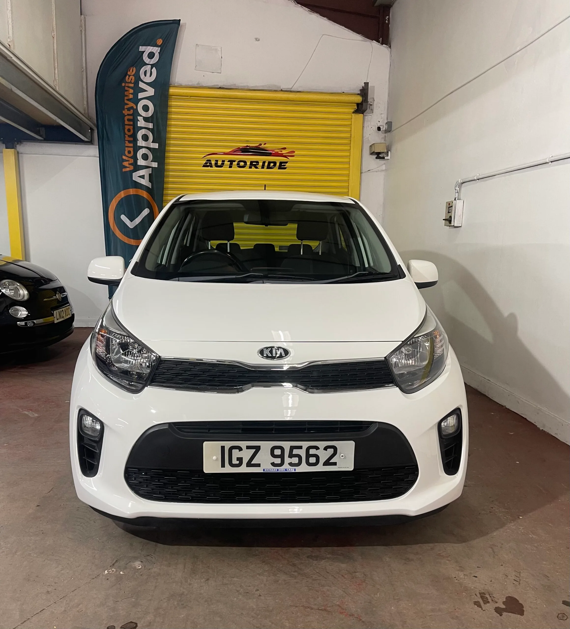 2018 Kia picanto White Hatchback