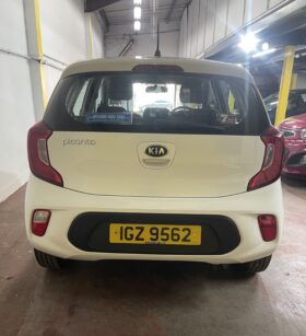 2018 Kia picanto White Hatchback