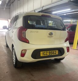 
2018 Kia picanto White Hatchback full									