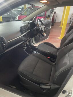 
2018 Kia picanto White Hatchback full									