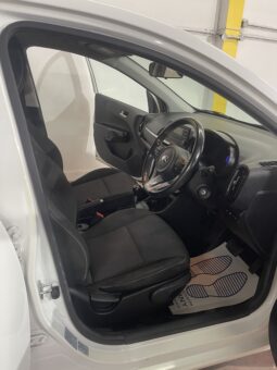 
2018 Kia picanto White Hatchback full									