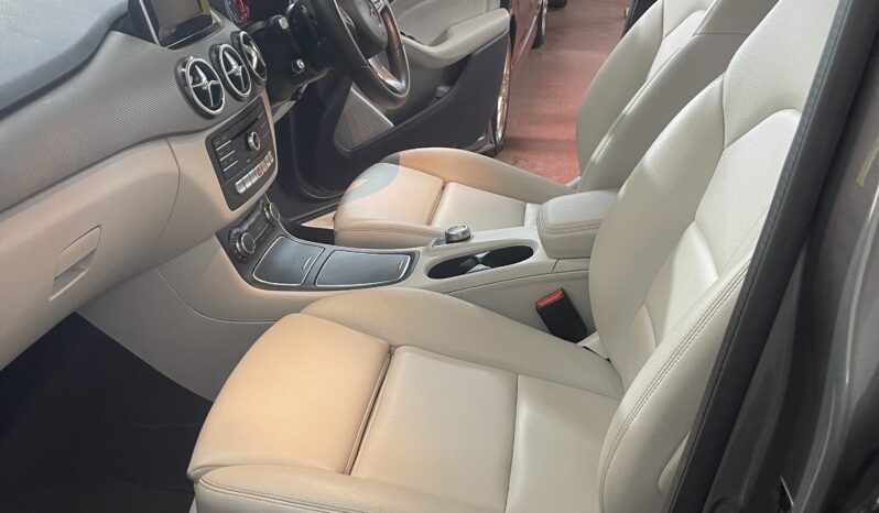 
2016 Mercedes b cllas brown Hatchback full									