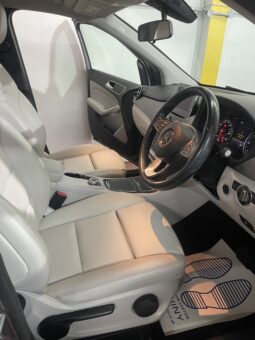 
2016 Mercedes b cllas brown Hatchback full									