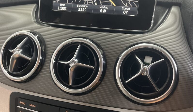 
2016 Mercedes b cllas brown Hatchback full									