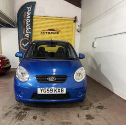 2009 Kia picanto blue Hatchback
