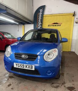 2009 Kia picanto blue Hatchback