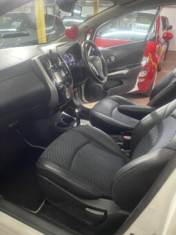 
2015 Nissan note White Hatchback full									