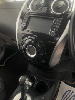 
2015 Nissan note White Hatchback full									