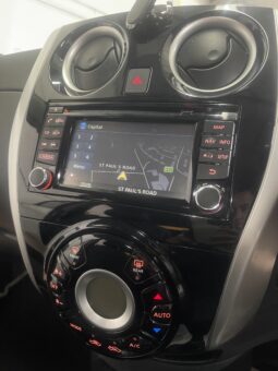 
2015 Nissan note White Hatchback full									