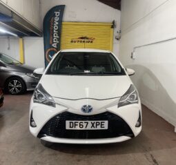 2017 Toyota Yaris VVT White Hatchback