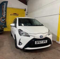 2017 Toyota Yaris VVT White Hatchback