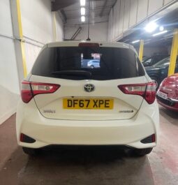 
2017 Toyota Yaris VVT White Hatchback full									