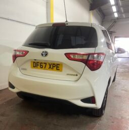 2017 Toyota Yaris VVT White Hatchback