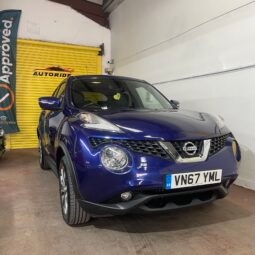 2017 Nissan Juke blue SUV