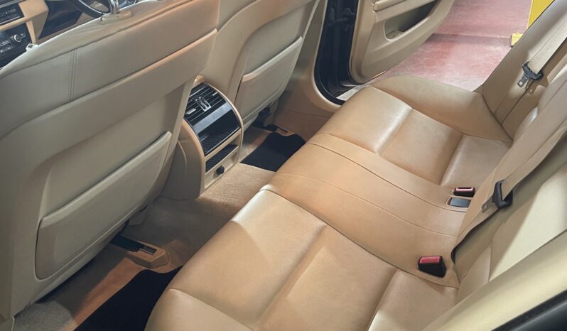 
2010 BMW 5 series Black Sedan full									