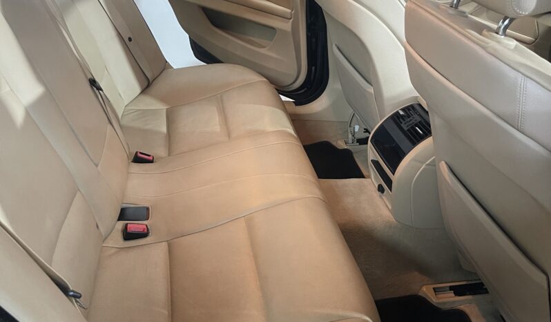 
2010 BMW 5 series Black Sedan full									